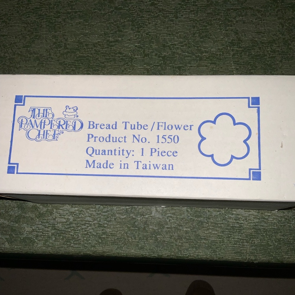 Pampered Chef, bread tube, flower design